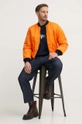 Куртка Alpha Industries 100101-07 Bomber & Flightjackets MA-1  Основной материал: 100% Нейлон Подкладка: 100% Нейлон Другие материалы: 100% Полиэстер