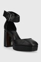 Dkny czółenka skórzane Barra K2301920.BLK czarny AW23