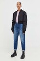 Tommy Jeans jeansy Mom Jean DW0DW16668 niebieski AW23