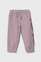 United Colors of Benetton spodnie dresowe dziecięce z elastanem fioletowy 3GNSCF042.G.SEASONAL
