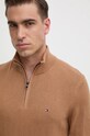 Svetr s příměsí kašmíru Tommy Hilfiger hnědá MW0MW28049