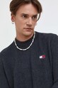 Bavlněný svetr Tommy Jeans černá DM0DM17776
