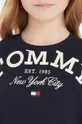 Бавовняна футболка Tommy Hilfiger Для дівчаток