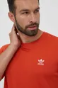 помаранчевий Бавовняна футболка adidas Originals