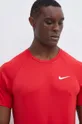 czerwony Nike t-shirt treningowy