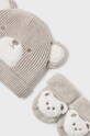 Mayoral Newborn komplet niemowlęcy - czapka i skarpetki 2-pack 9770.1G.Newborn.9BYH beżowy AW24