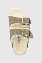 Birkenstock klapki zamszowe dziecięce Arizona Shearling beżowy 1028689