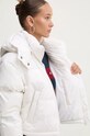 Péřová bunda Tommy Jeans DW0DW18609 bílá