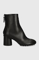 Kožené kotníkové boty AGL Curvy Bootie D245510PGSOFTY0000 černá AW24