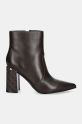 Guess stivaletti alla caviglia in pelle FRENKIE FLFFRE.LEA10.BROWN marrone AW24