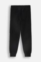 Coccodrillo spodnie dresowe bawełniane dziecięce ZC4120104GBJ czarny AW24