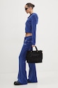 Velurové teplákové kalhoty Juicy Couture HERITAGE CROWN CAISA LOW RISE PANT JCGBJ224012.484 modrá AW24