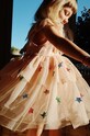 Konges Sløjd sukienka dziecięca YVONNE FAIRY DRESS rozkloszowany beżowy KS101758