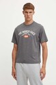 The North Face t-shirt Tee Varsity Graphic szürke NF0A89DGDYY1
