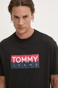 Бавовняна футболка Tommy Jeans DM0DM19684 чорний AW24