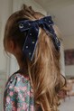 Konges Sløjd spinka do włosów VELVET BOW PEARLY HAIR CLIP granatowy KS104031.9BYA