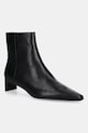 Кожаные полусапожки Calvin Klein SET BACK KITTEN HEEL ANKLE BOOT без утепления чёрный HW0HW02811