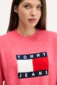 Пуловер от вълна Tommy Jeans розов DW0DW21782