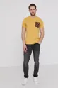 Bawełniany t-shirt męski z kieszonką żółty żółty