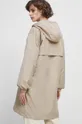 Kabát dámsky béžová farba  Základná látka: 100 % Polyester Podšívka: 100 % Polyester