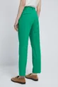 Nohavice dámske zelená farba <p> Základná látka: 74 % Polyester, 21 % Viskóza, 5 % Elastan Podšívka: 100 % Polyester</p>