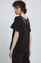 czarny T-shirt bawełniany damskie z ozdobną aplikacją kolor czarny