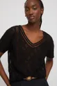 czarny T-shirt bawełniany damski ażurowy kolor czarny