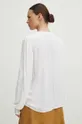 Bluzka damska z ozdobnym haftem kolor biały 100 % Wiskoza