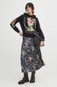 Bluza bawełniana damska Eviva L'arte z ozdobną aplikacją kolor czarny Materiał główny: 100 % Bawełna Materiał dodatkowy: 95 % Bawełna, 5 % Elastan