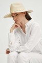 Klobúk dámsky pletený s ozdobnou mušľovou aplikáciou béžová farba RS24.CAD727