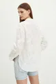 Bavlnená košeľa dámska oversize ažúová s ozdobnou výšivkou biela farba <p>100 % Bavlna</p>