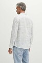 Oblečení Lněná košile pánská s límcem button-down se vzorem bílá barva RS24.KDM800 bílá