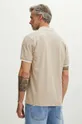 Bavlněné polo tričko pánské s příměsí elastanu béžová barva <p>98 % Bavlna, 2 % Elastan</p>