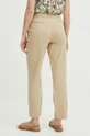 Kalhoty dámské chino jednobarevné béžová barva <p>Hlavní materiál: 98 % Bavlna, 2 % Elastan Doplňkový materiál: 100 % Bavlna</p>