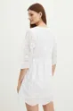Bavlnené šaty dámska béžová farba Hlavný materiál: 100 % Bavlna Podšívka: 100 % Bavlna