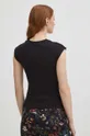 Tričko dámské jednobarevné s příměsí elastanu a modalu černá barva <p>48 % Bavlna, 47 % Modal, 5 % Elastan</p>