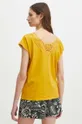 żółty T-shirt bawełniany damski z ozdobną aplikacją kolor żółty