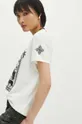 beżowy T-shirt bawełniany damski z ozdobnym haftem kolor beżowy