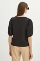 T-shirt bawełniany damski z domieszką elastanu z aplikacją kolor czarny Materiał główny: 95 % Bawełna, 5 % Elastan, Materiał dodatkowy: 100 % Bawełna