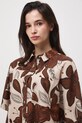 Košeľa dámska s viskózou s kvetmi béžová RS26-KKD070