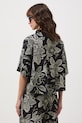 Oblečenie Košeľa dámska s viskózou s kvetmi RS26-KKD070 čierna