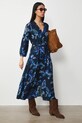 Sukienka damska midi z wiskozy wzorzysta RS26-SUD301 granatowy RS26