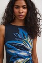 Top damski bawełniany z elastanem w kwiaty granatowy RS26-TTD809