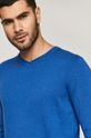 niebieski Sweter męski bawełniany z dekoltem V niebieski