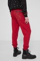 Spodnie dresowe męskie z nadrukiem czerwone Materiał zasadniczy: 100 % Bawełna, Ściągacz: 98 % Bawełna, 2 % Elastan