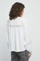 Bluzka damska ze wzorem strukturalnym kolor biały 