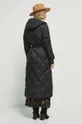 Páperový kabát dámsky čierna farba Základná látka: 100 % Polyamid Podšívka: 100 % Polyester Výplň: 90 % Páperie, 10 % Páperie