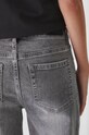 Jeansy damskie straight z ozdobną aplikacją kolor szary szary RW24.SJD606