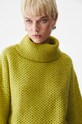 Sweter damski z golfem kolor zielony zielony RW24.SWD708