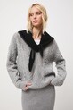 Sweter damski z warkoczowym splotem szary RW25-SWD073